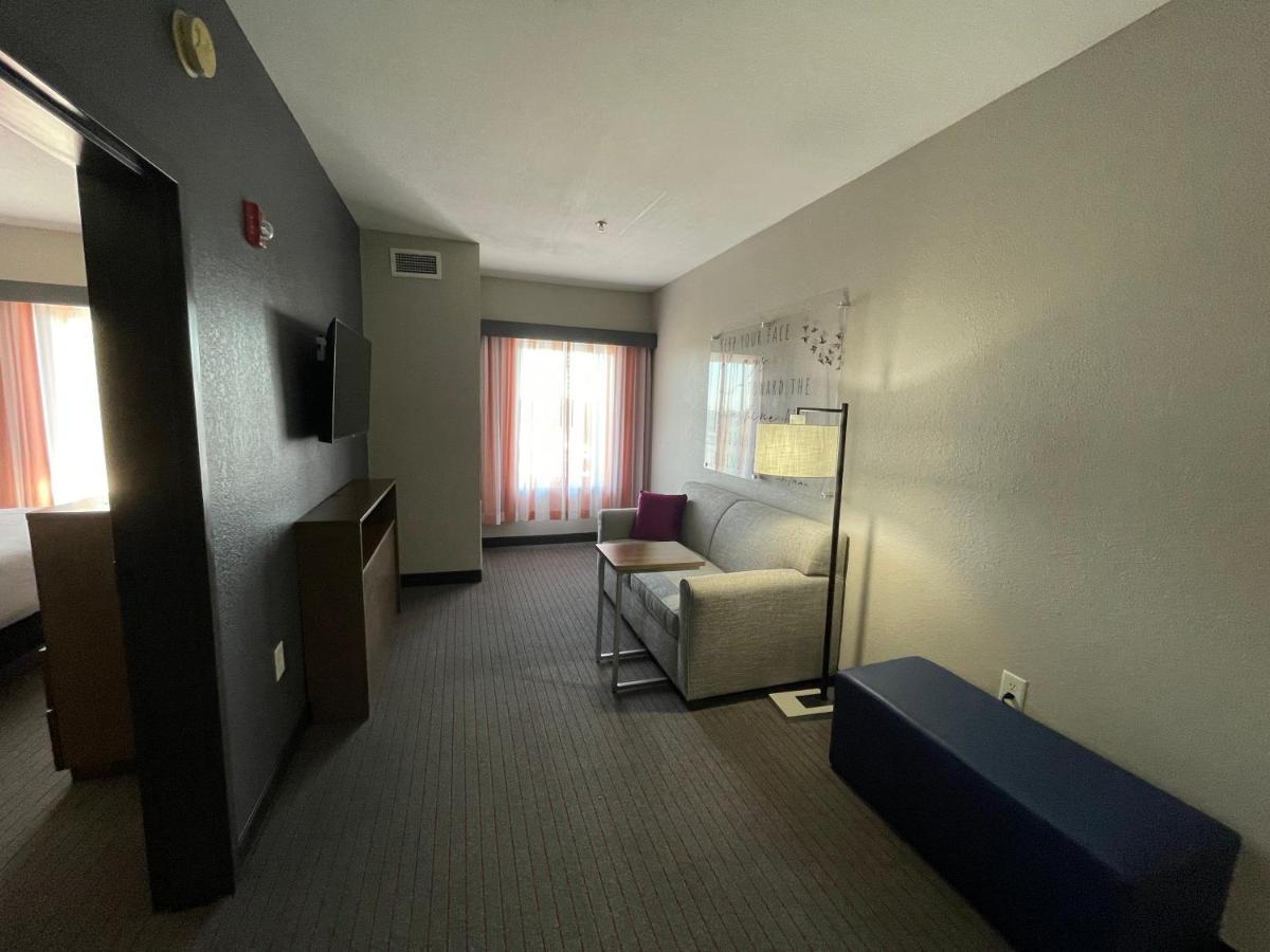 La Quinta Inn & Suites By Wyndham Augusta Fort Eisenhower Buitenkant foto