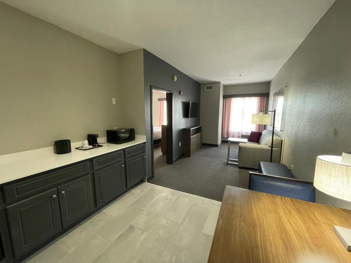 La Quinta Inn & Suites By Wyndham Augusta Fort Eisenhower Buitenkant foto