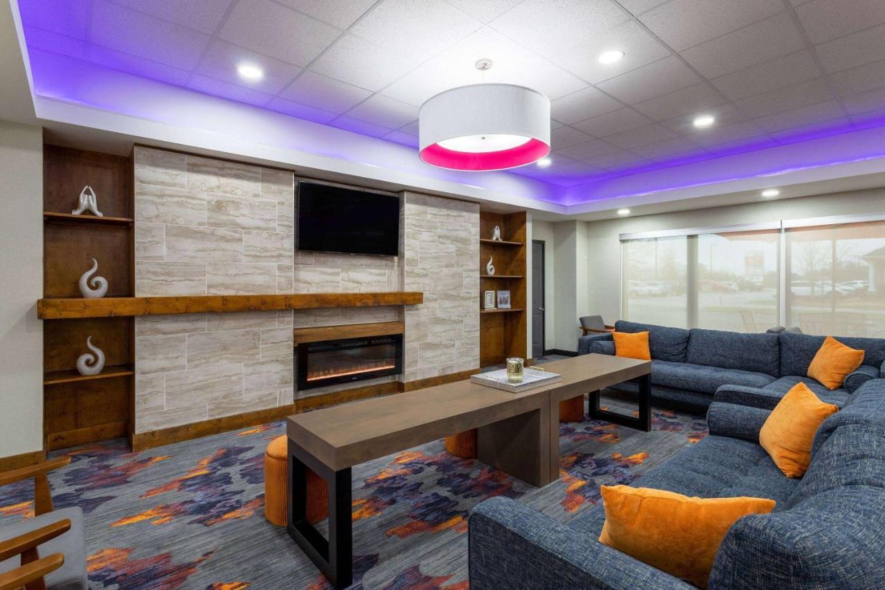 La Quinta Inn & Suites By Wyndham Augusta Fort Eisenhower Buitenkant foto