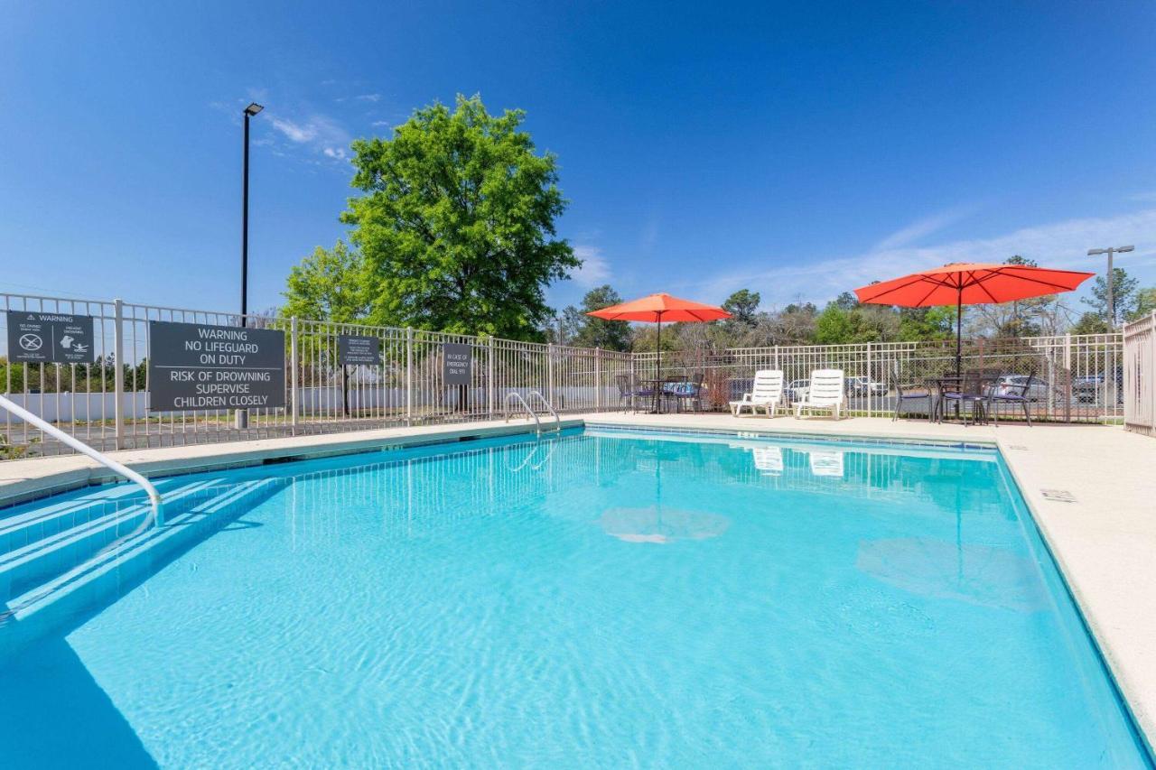 La Quinta Inn & Suites By Wyndham Augusta Fort Eisenhower Buitenkant foto