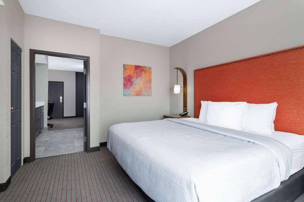 La Quinta Inn & Suites By Wyndham Augusta Fort Eisenhower Kamer foto